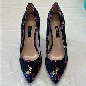 Nine West Black Floral Heels. Never used